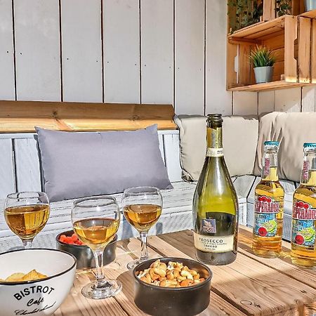 Apartamento Appart Cosy Terrasse Gare De Nimes Exterior foto
